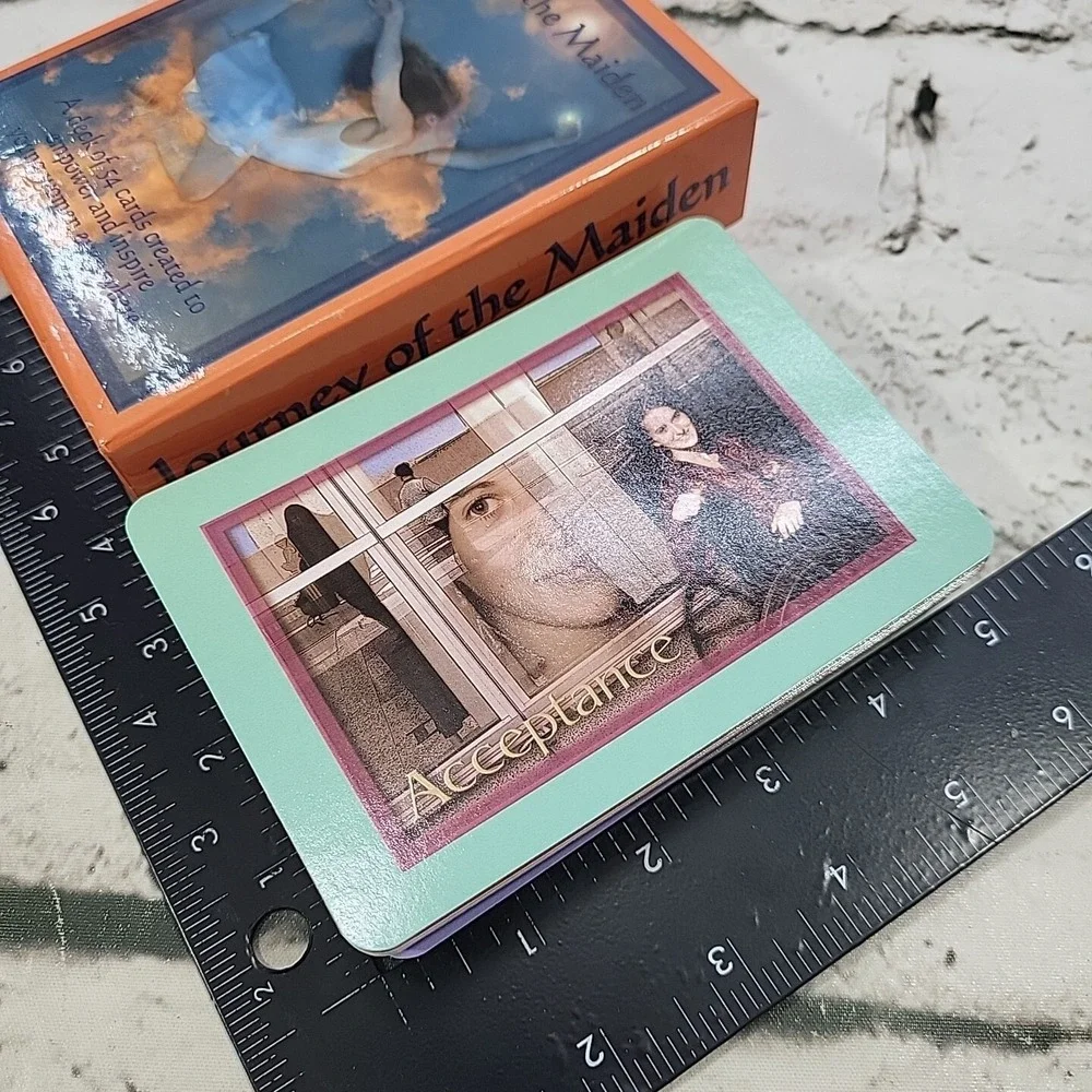 Field & Phillips Journey Of The Maiden 54 Cards To Encourage And Inspire